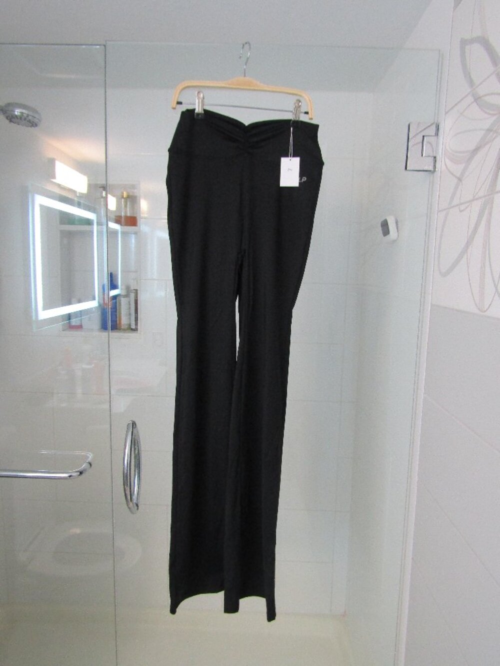 MLP/Marie Louise Paris Black Ruched Waist Pants Leggings--Flared--Size L---NWT's